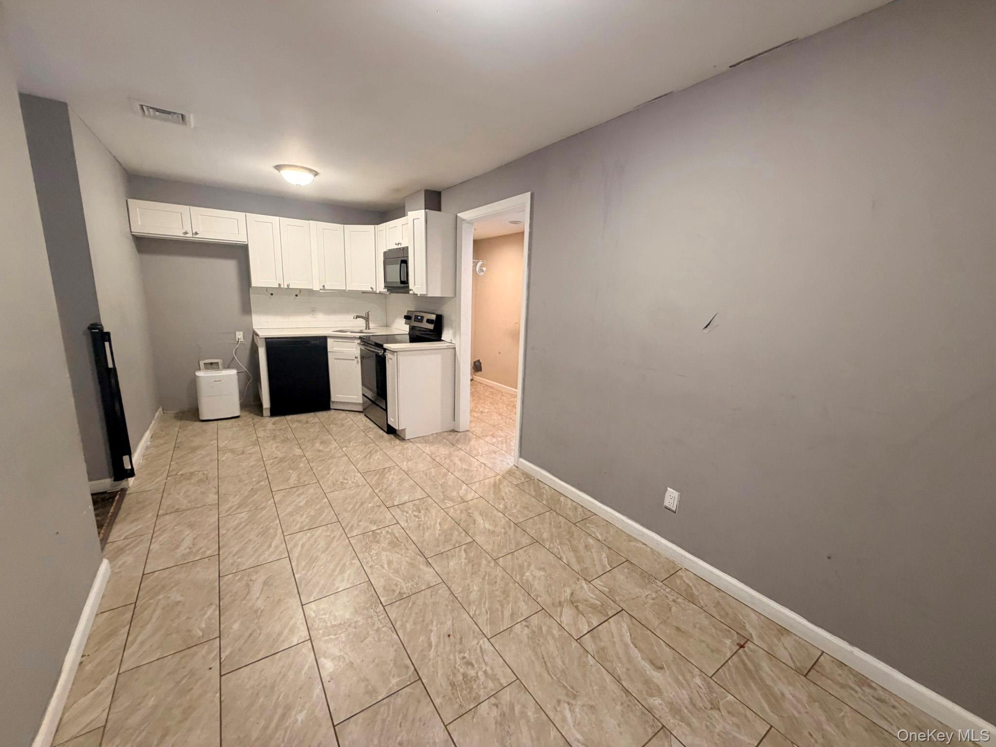 93 Lynbrook Drive – For Sale photo 6