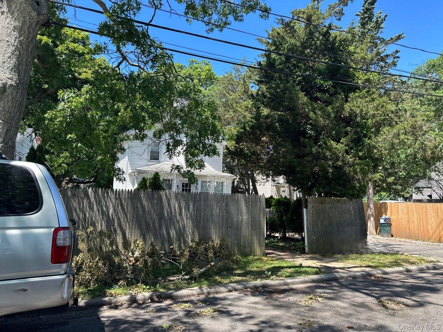 55 9th Avenue – For Sale photo 2