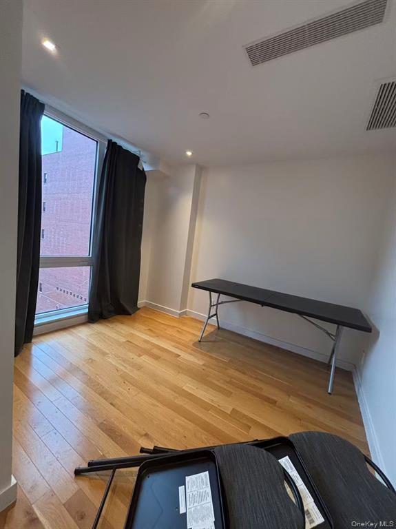 4223 Parsons Boulevard, Unit 5D photo 3