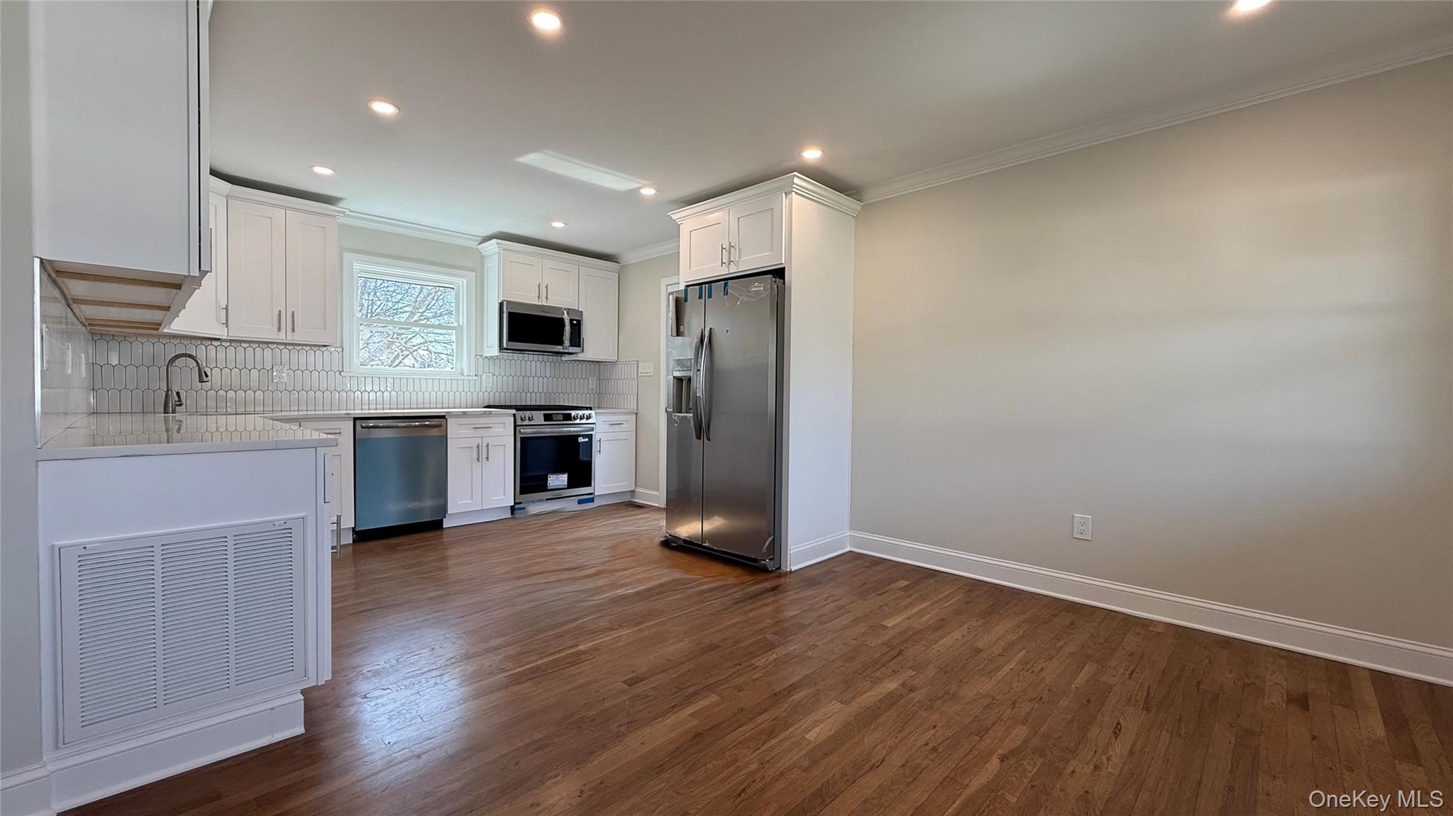 211 4th Avenue – For Sale photo 8
