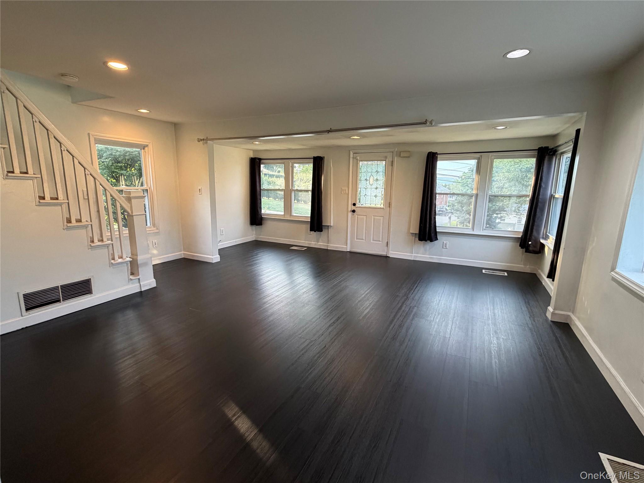 29 Ramapo Road – For Sale photo 4