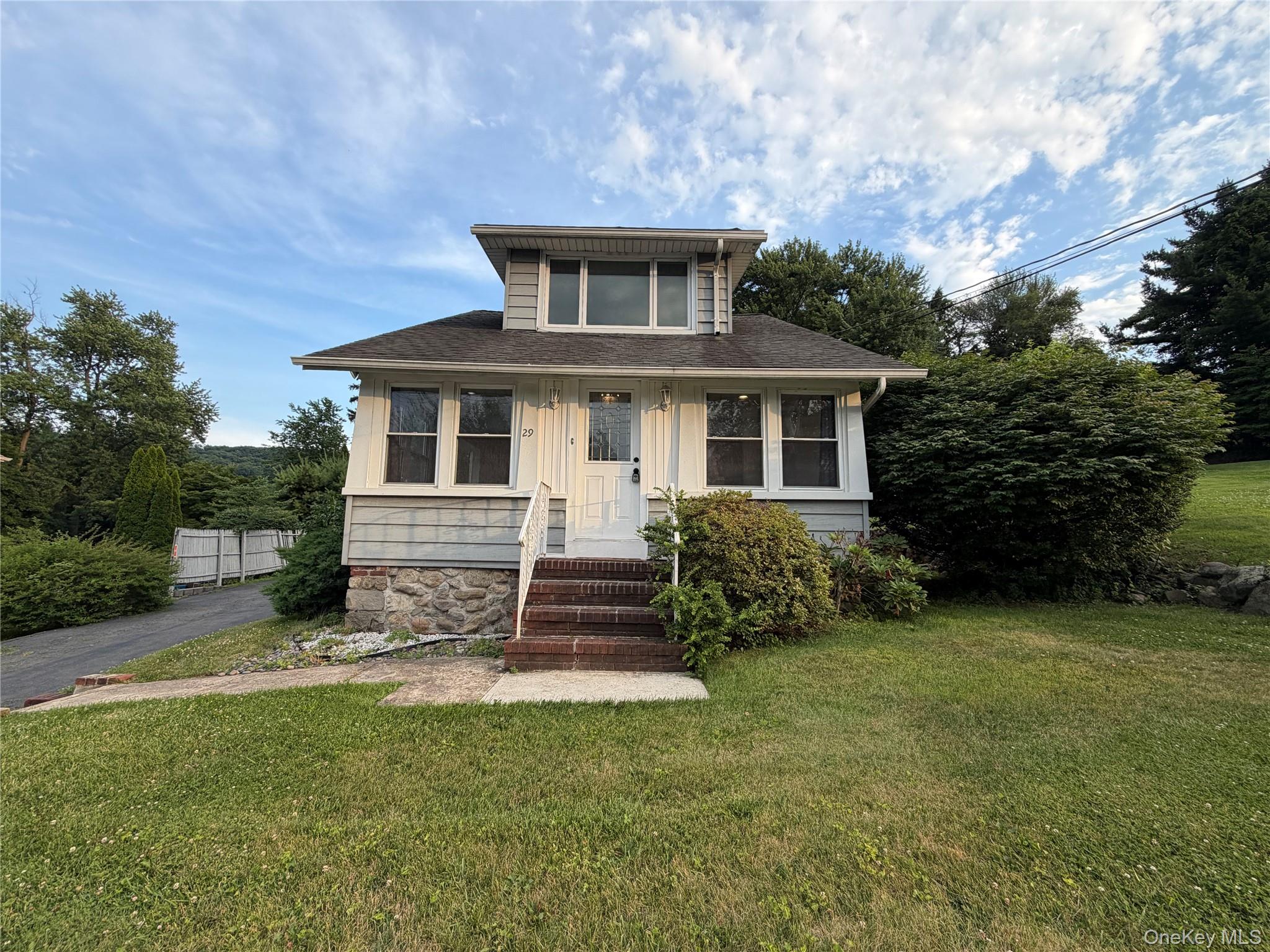 29 Ramapo Road – For Sale photo 2