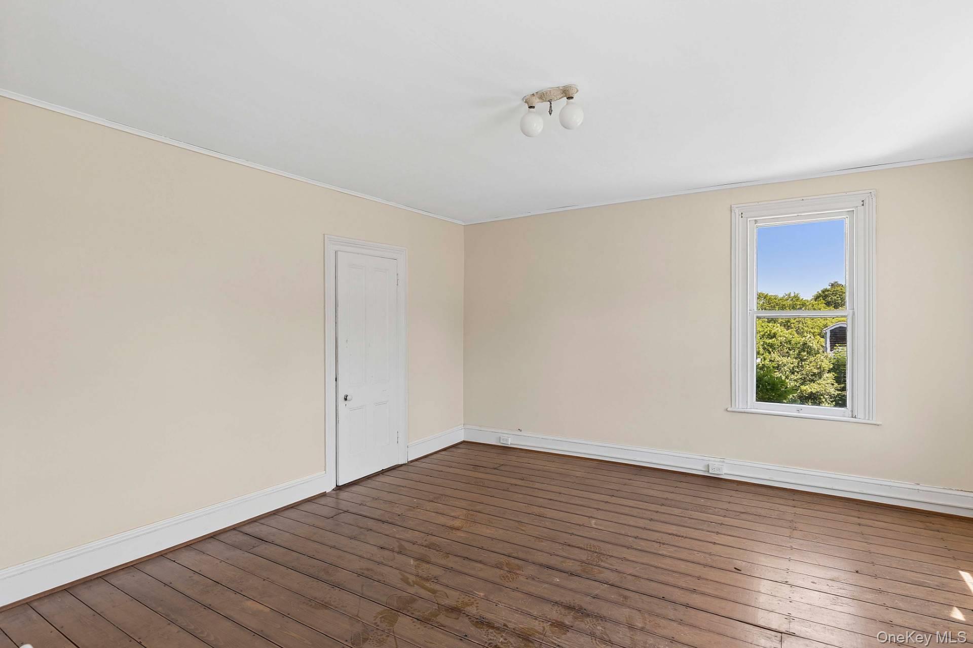 605 Halyoake Avenue – For Sale photo 17