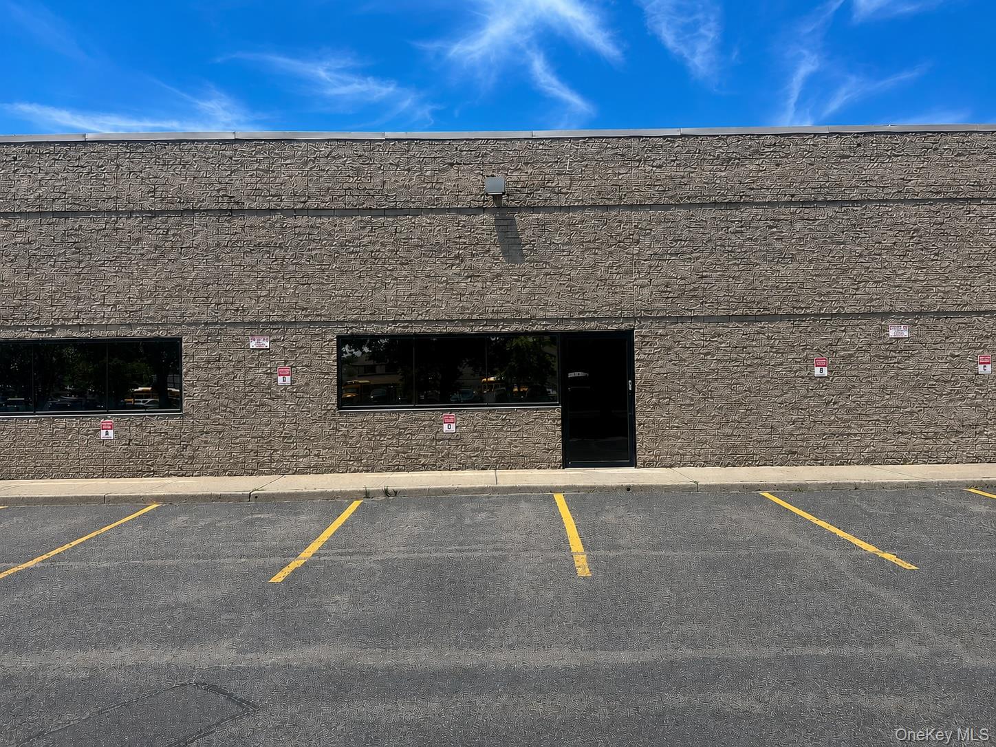 91 Moffitt Boulevard – For Rent photo 2