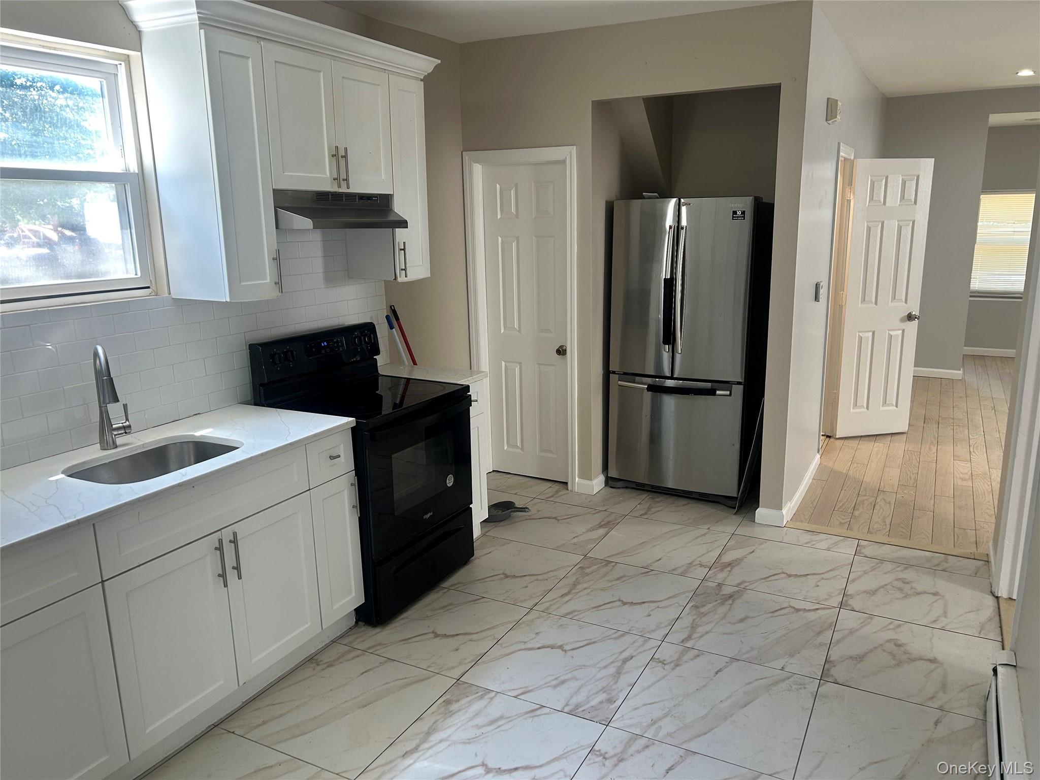 3708 Dyre Avenue – For Rent