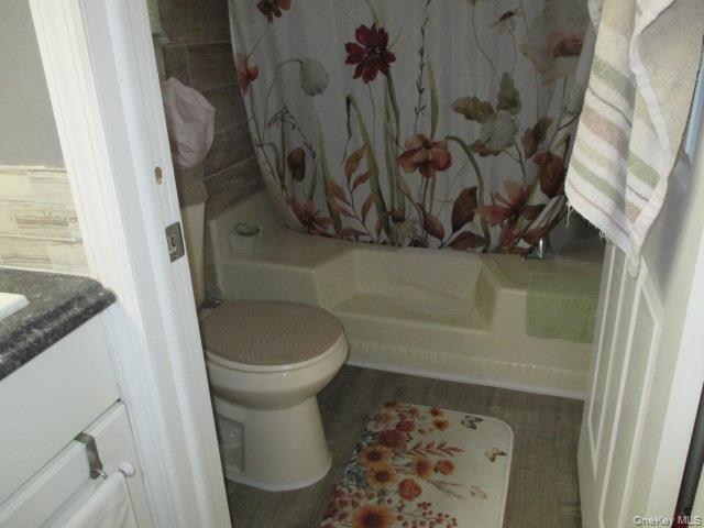 130 Village Circle W – For Sale photo 12