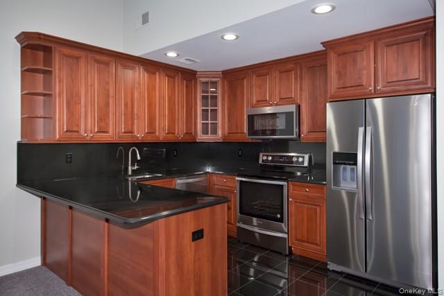 13 Towne Drive, Unit 1308 photo 3