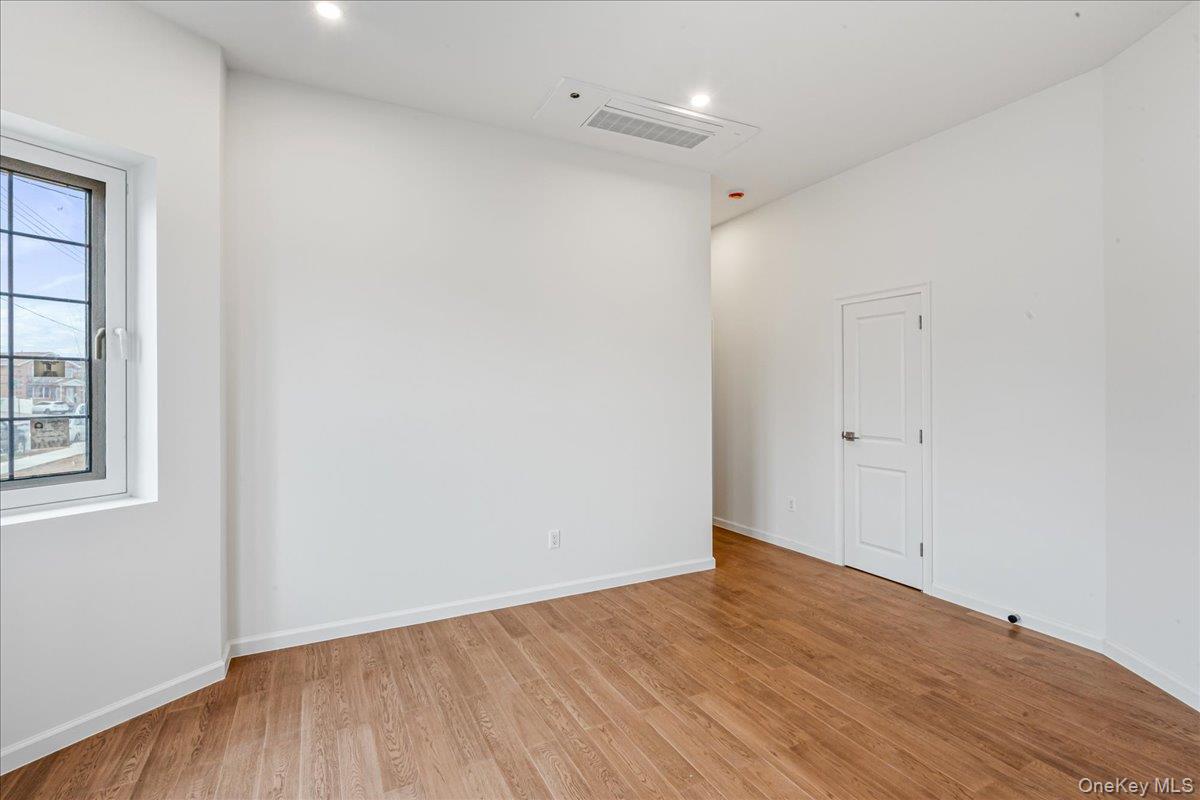 15033 Hawtree St – For Sale photo 12