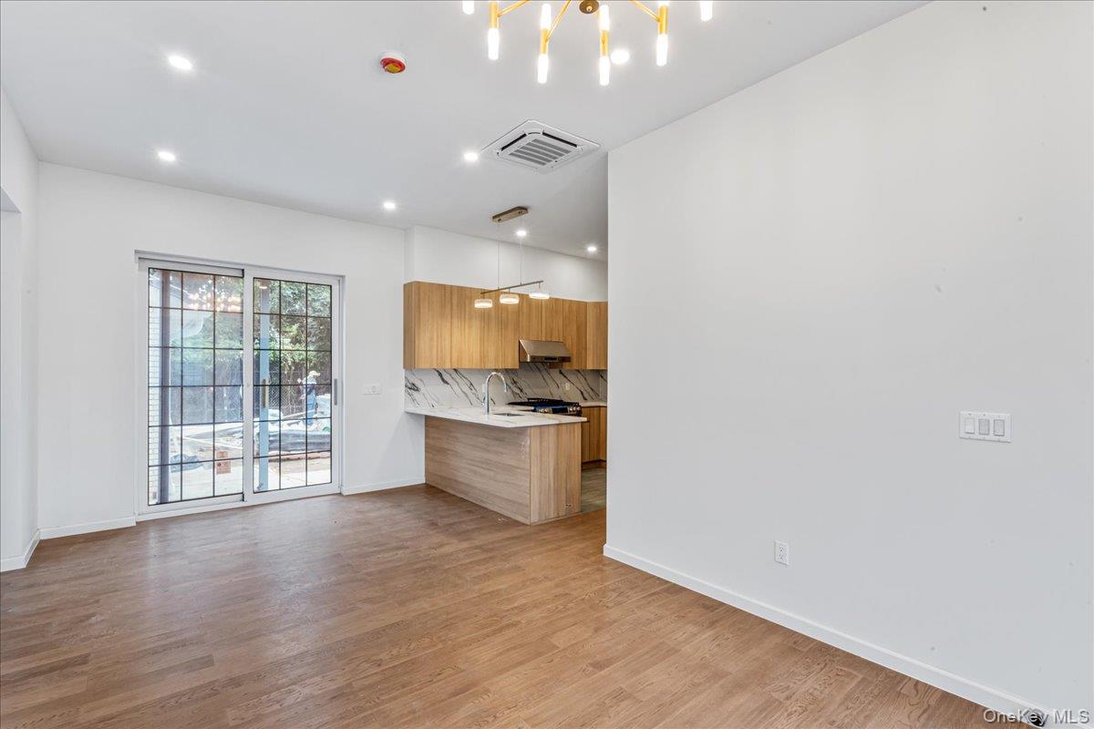 15033 Hawtree St – For Sale photo 3