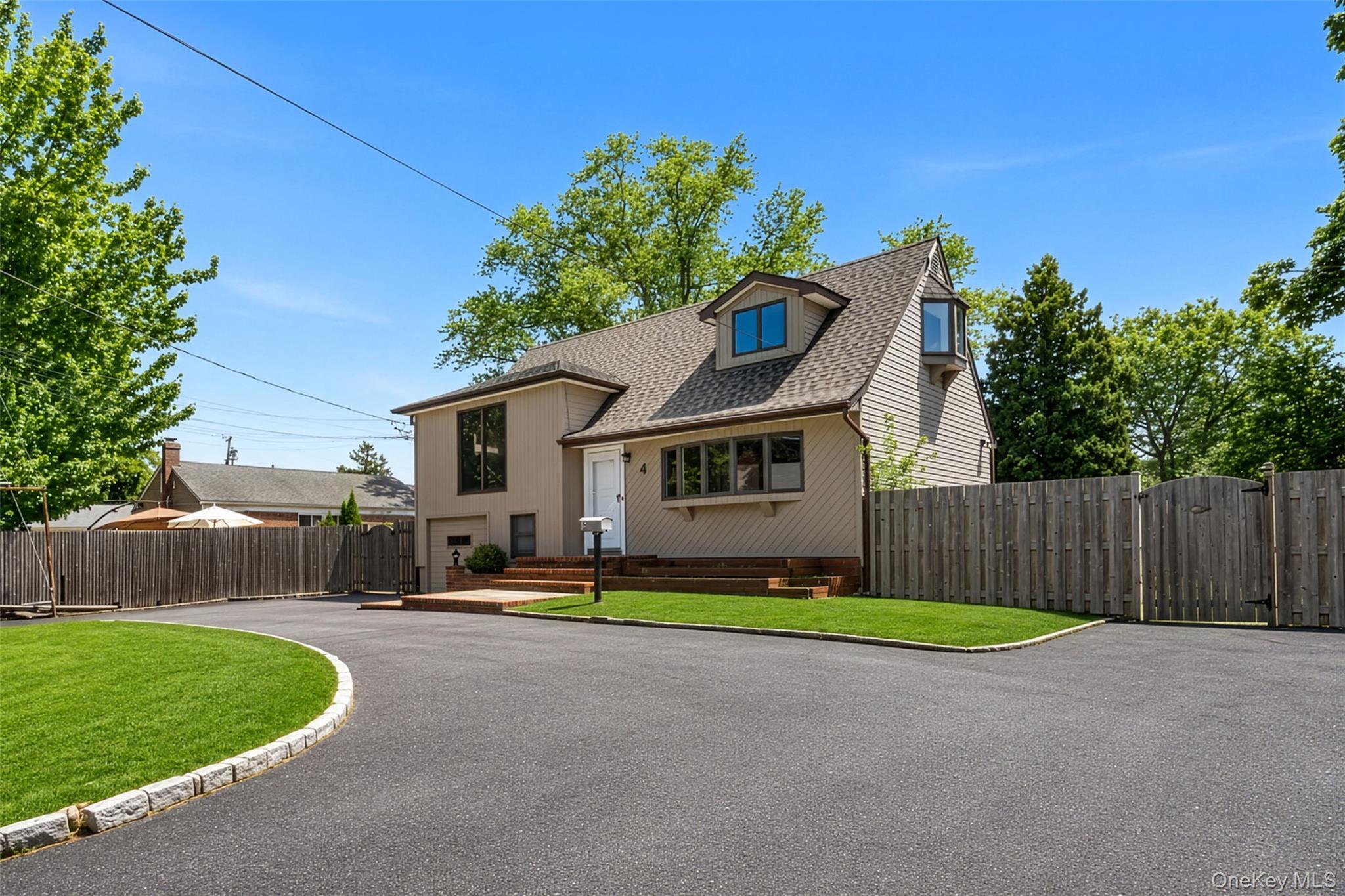 4 Sibley Place – For Sale photo 3