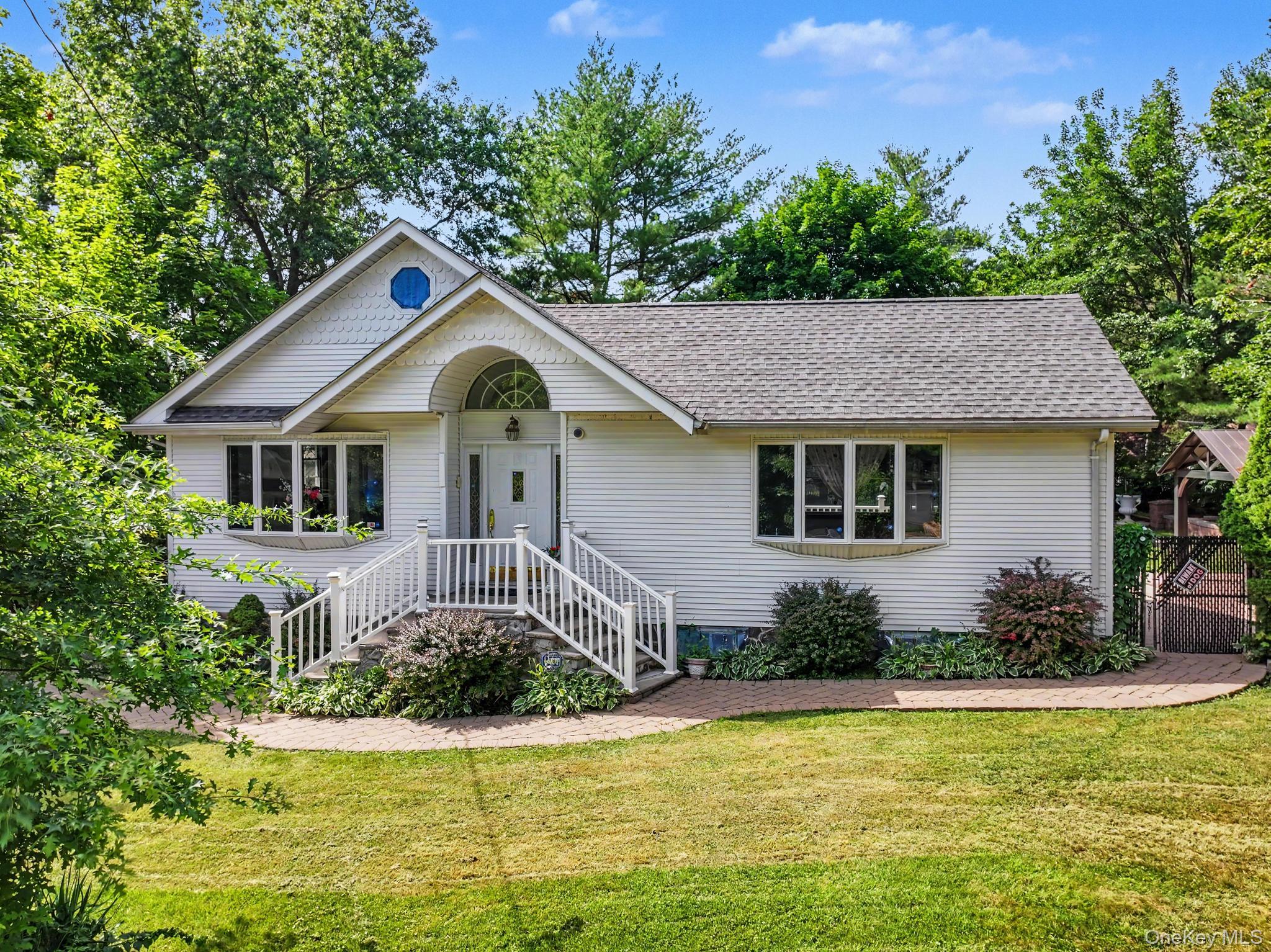 42 Highview Avenue – For Sale