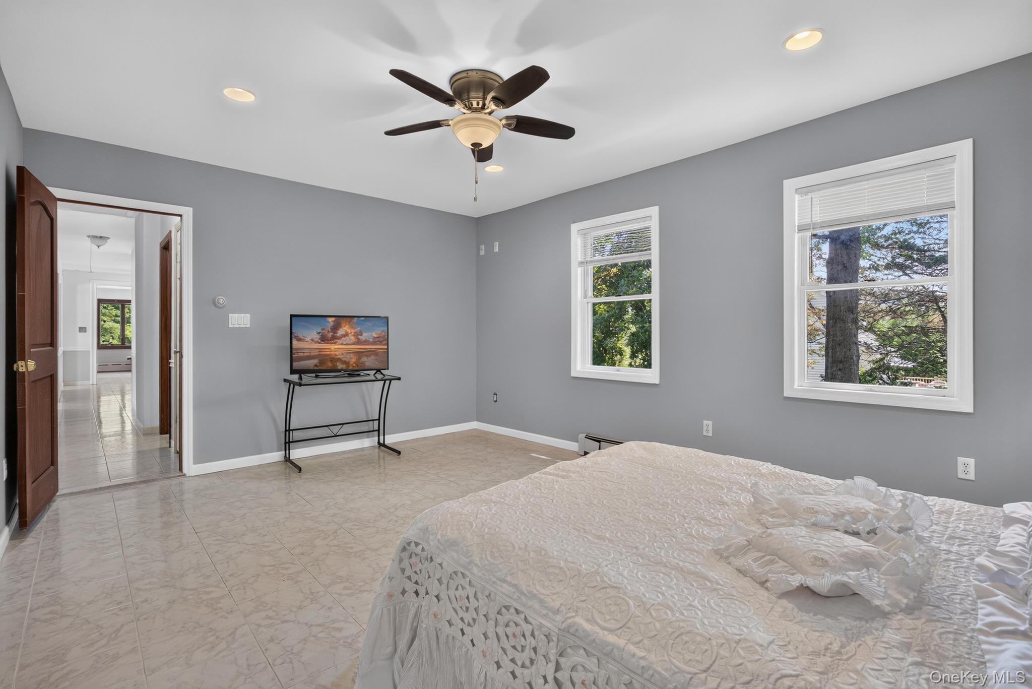 42 Highview Avenue – For Sale photo 27
