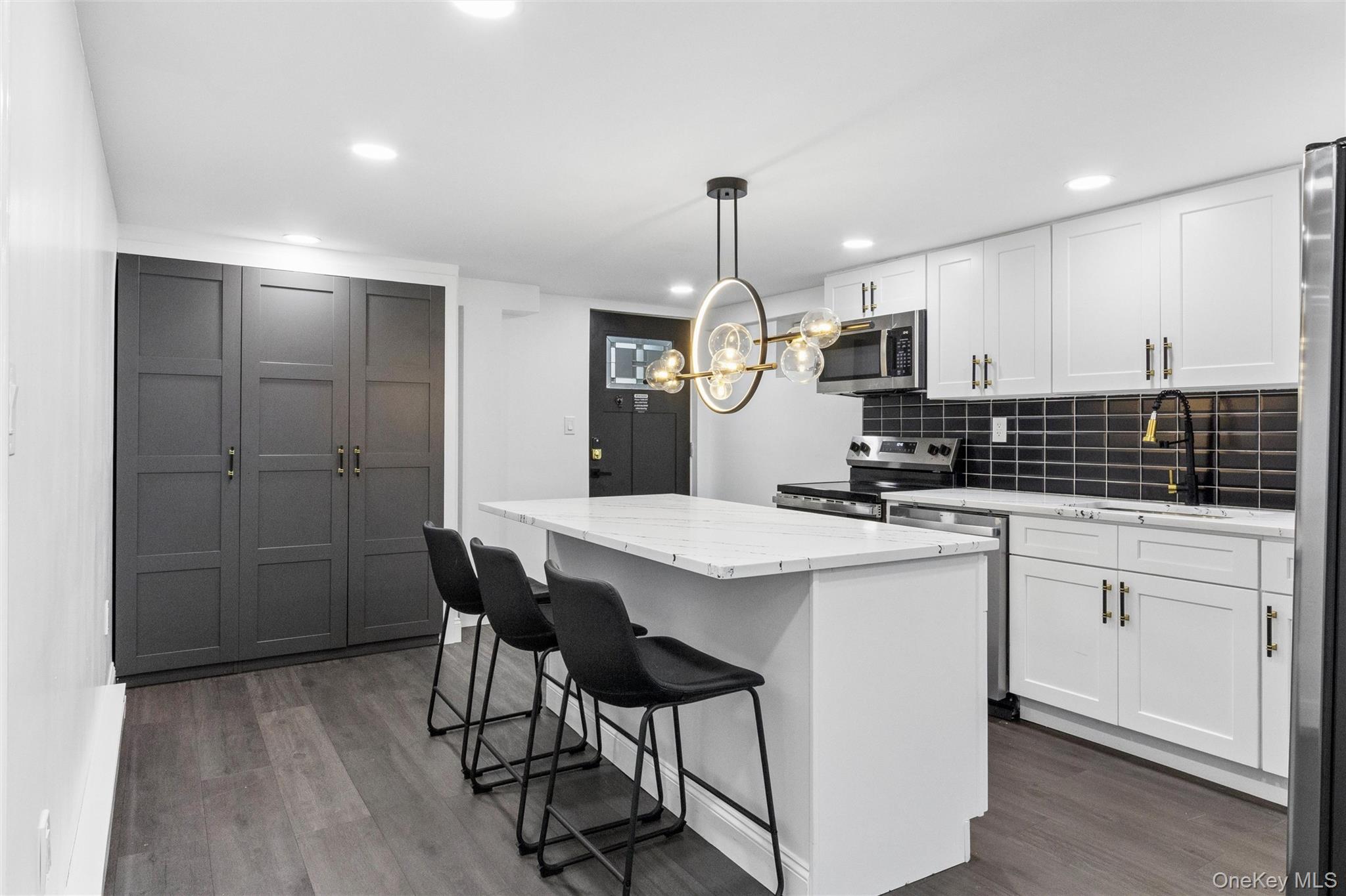 301 Merrick Avenue – For Sale photo 4
