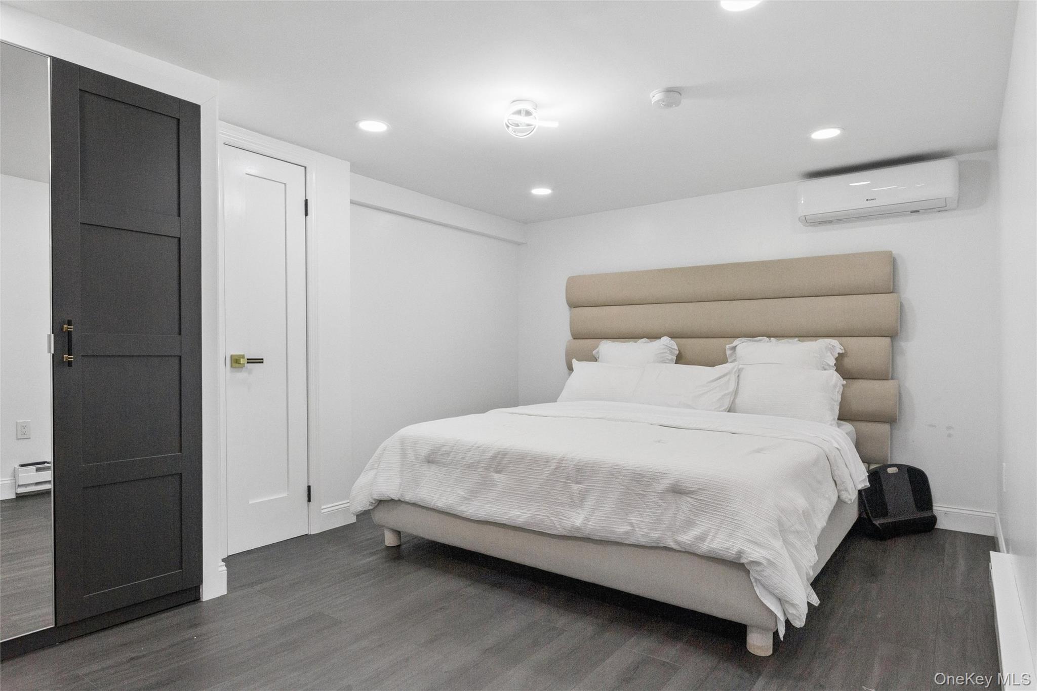 301 Merrick Avenue – For Sale photo 6