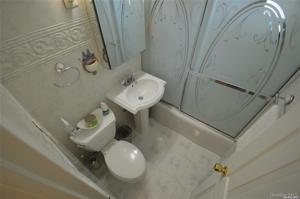 251-34 61st Avenue, Unit 1 photo 18