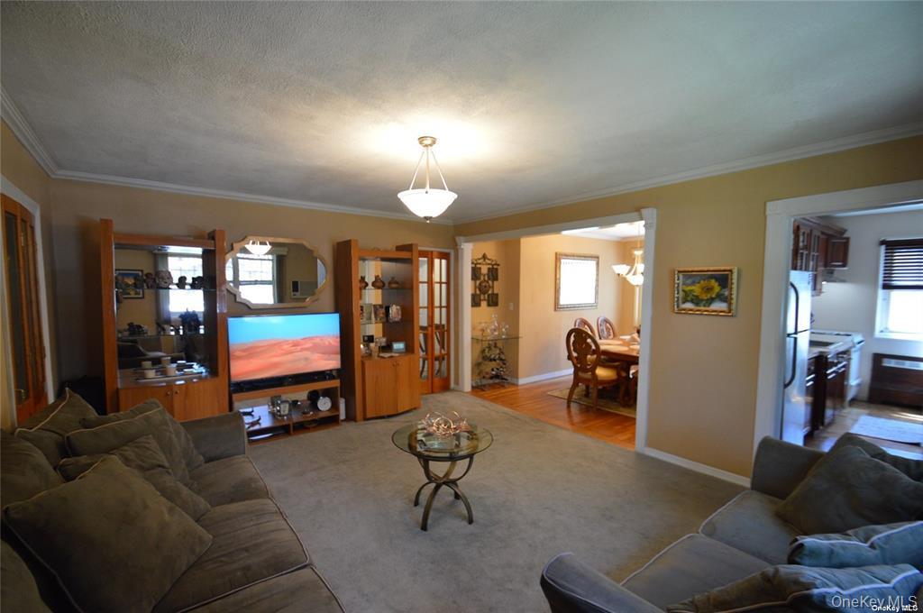 251-34 61st Avenue, Unit 1 photo 3