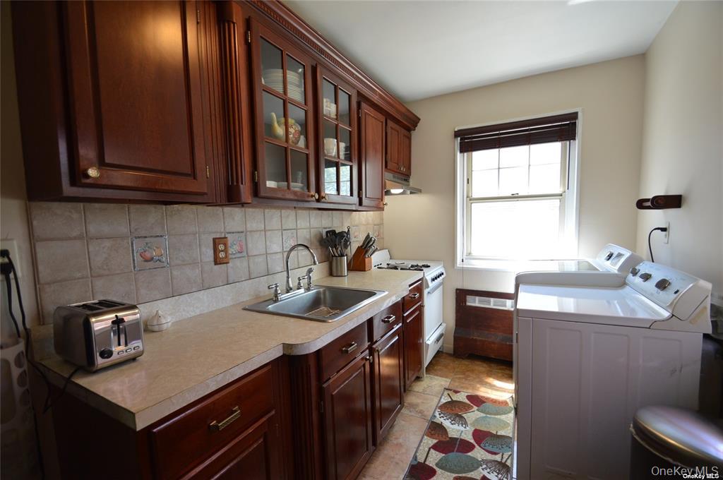 251-34 61st Avenue, Unit 1 photo 7