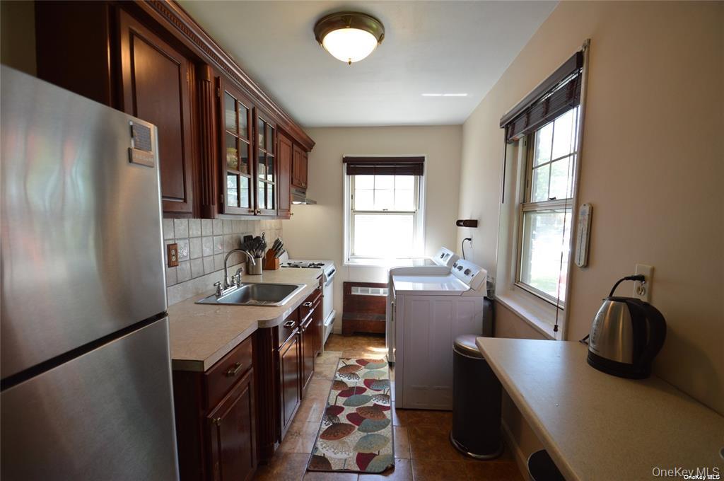 251-34 61st Avenue, Unit 1 photo 8