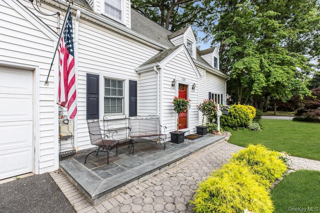 128 Stuart Street – For Sale photo 5