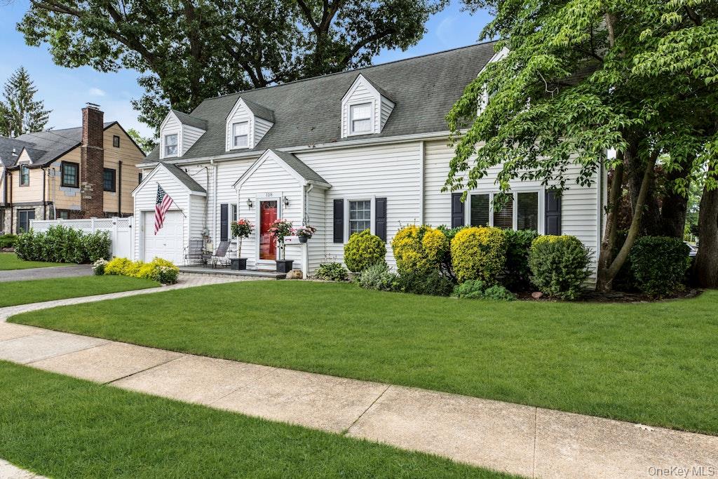128 Stuart Street – For Sale photo 3
