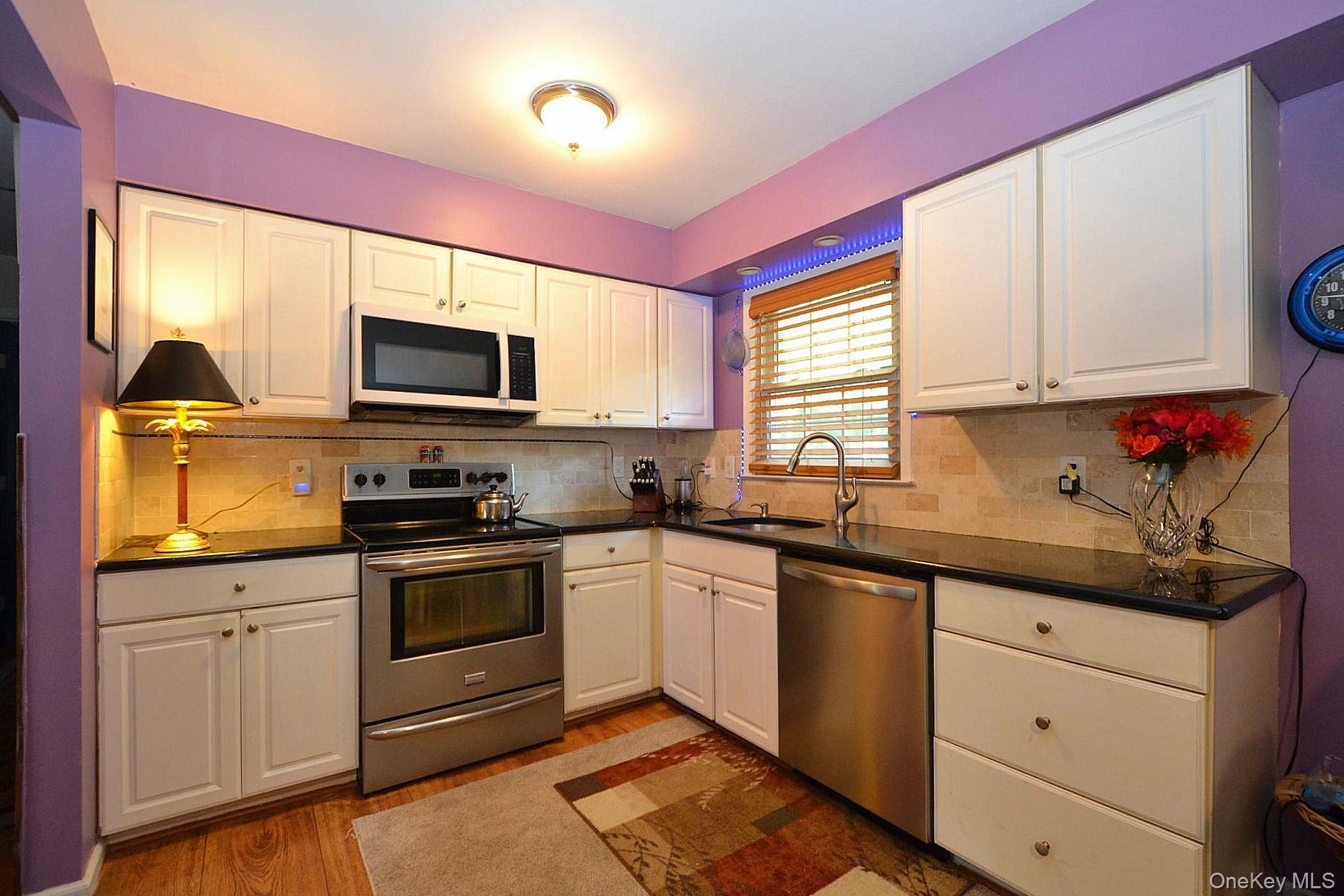 5 Radio Avenue – For Sale photo 9