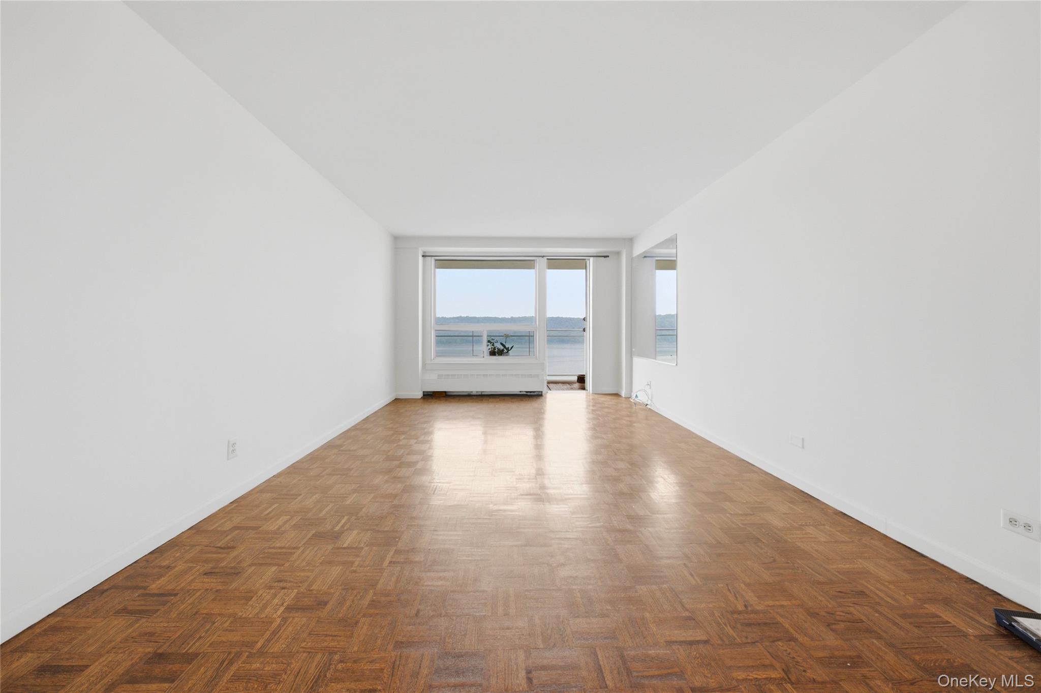 2575 Palisade Avenue, Unit 11J photo 4