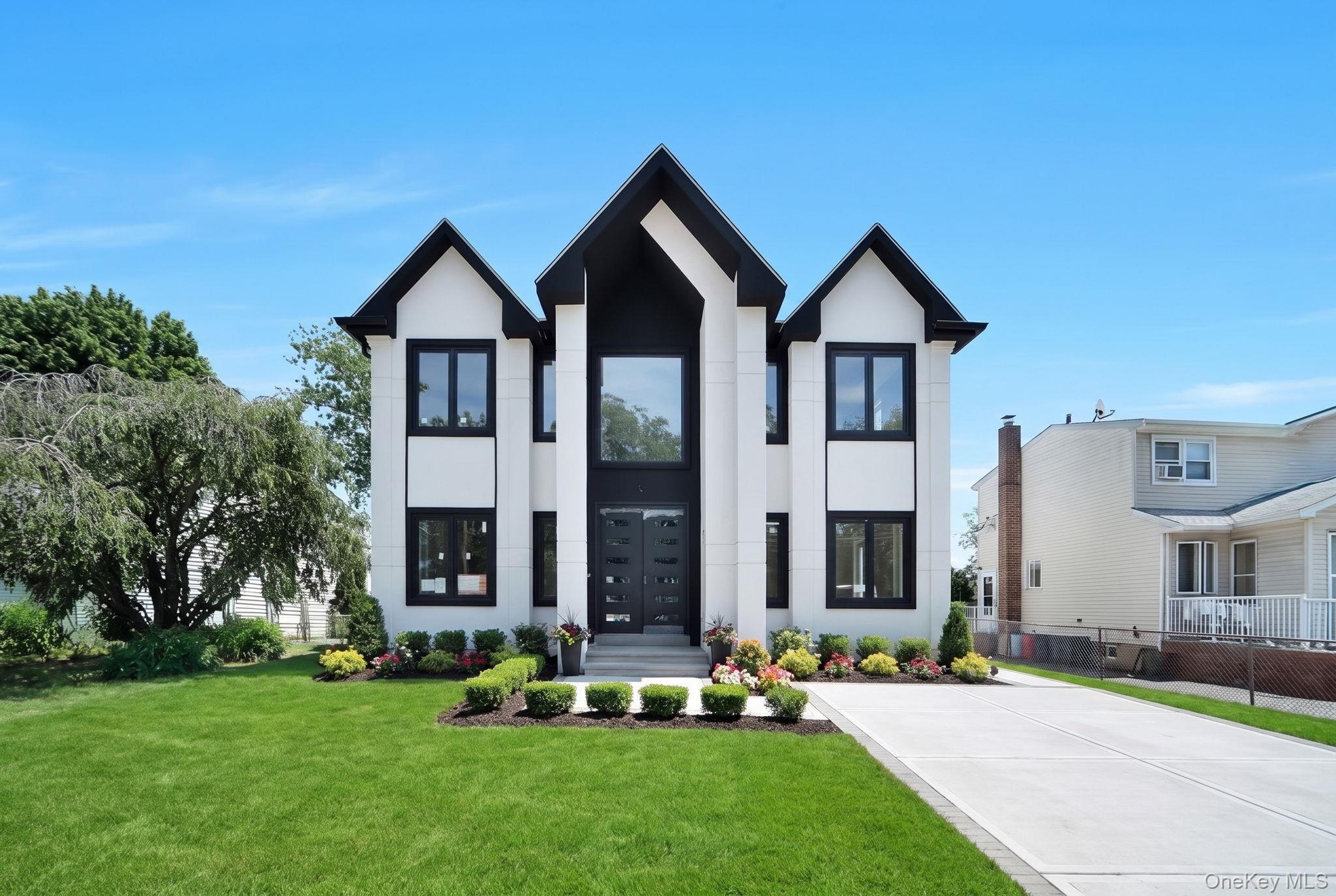 748 Carman Avenue – For Sale