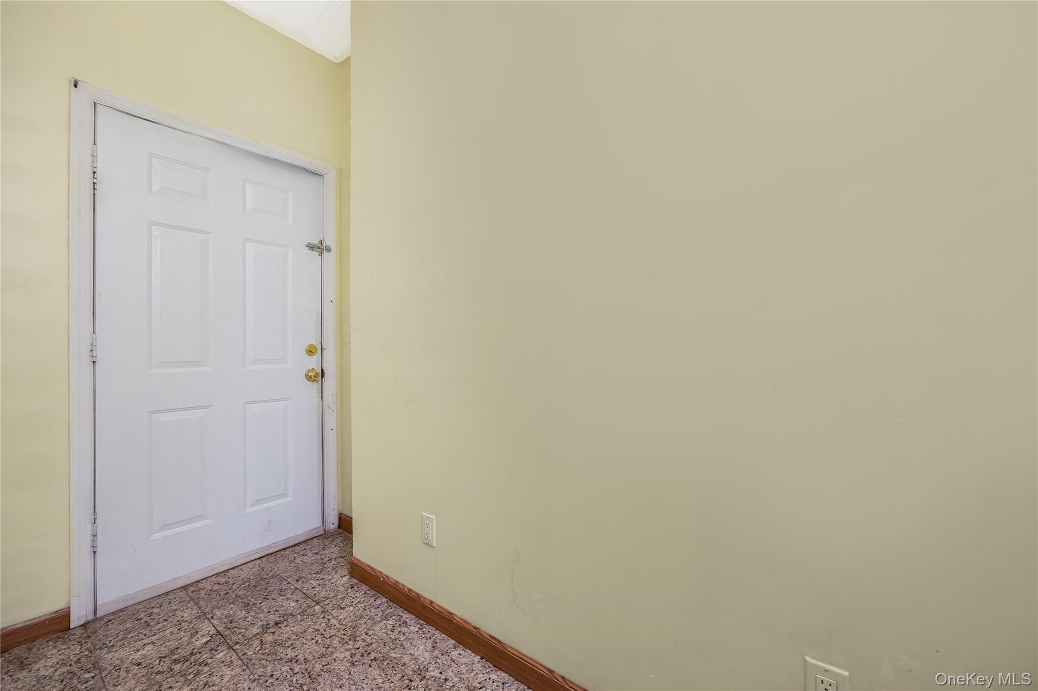 216 Woodbury Road – For Sale photo 17