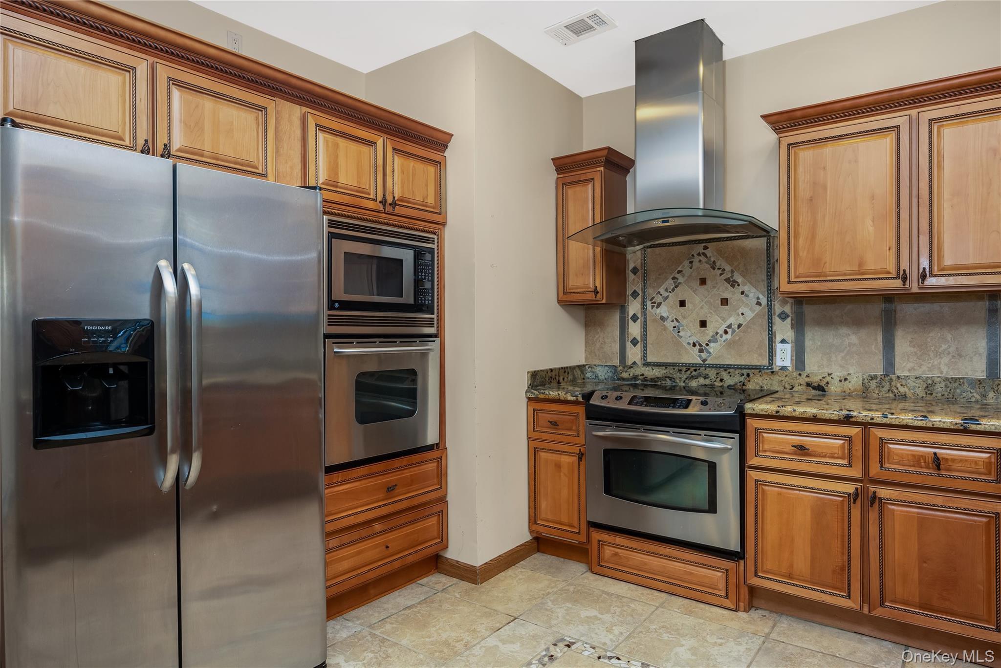 216 Woodbury Road – For Sale photo 20
