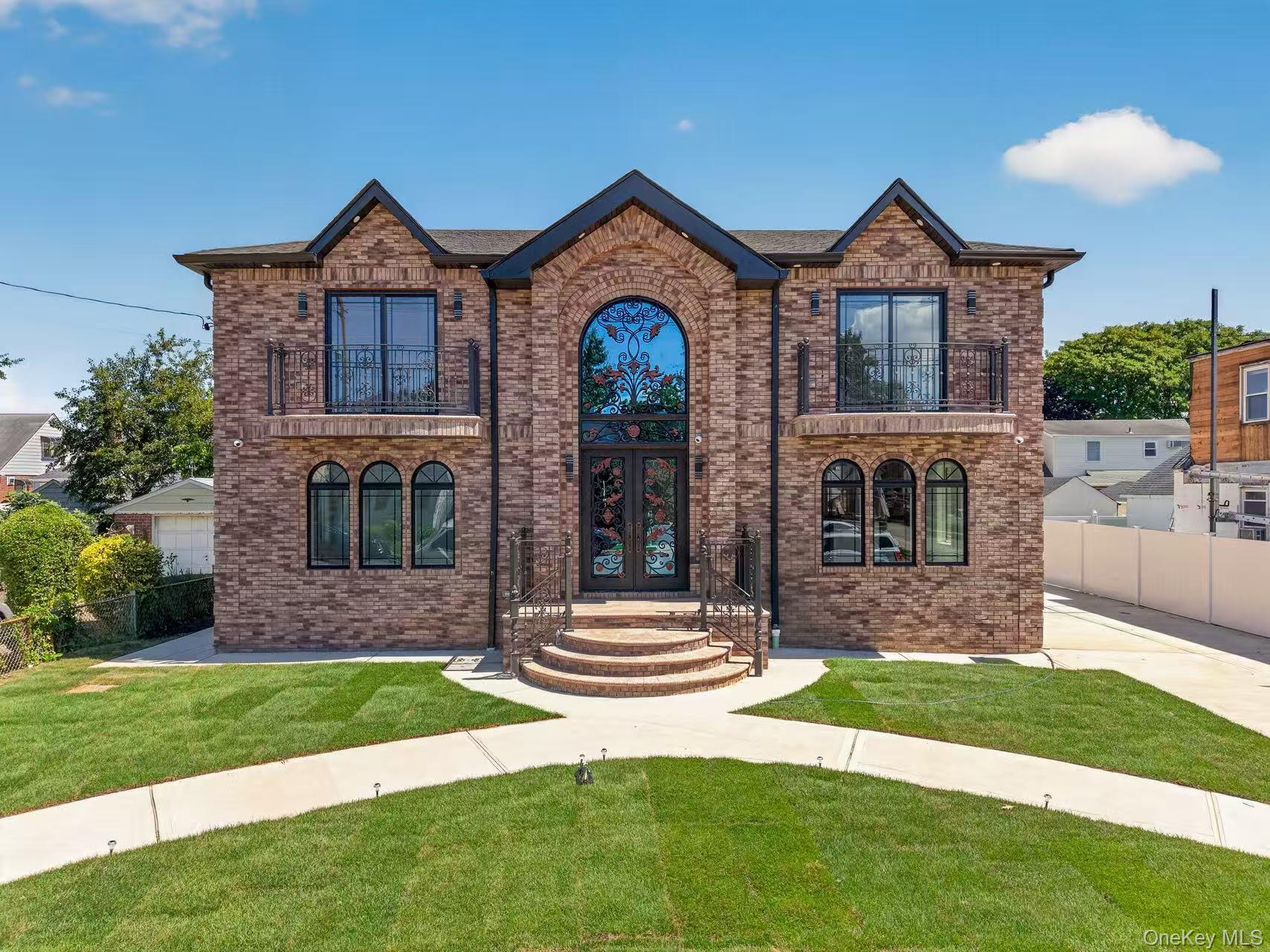 946 Cherry Lane – For Sale