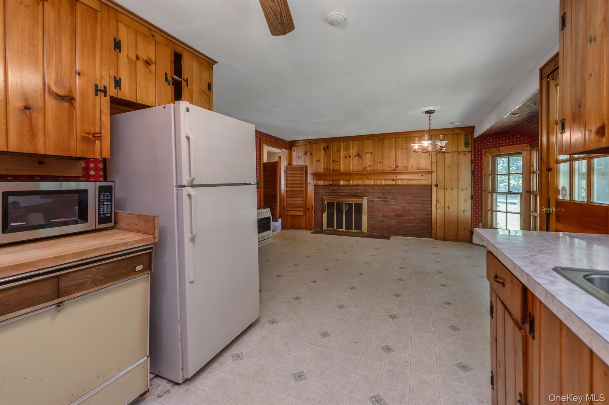 8 Carroll Street – For Sale photo 16