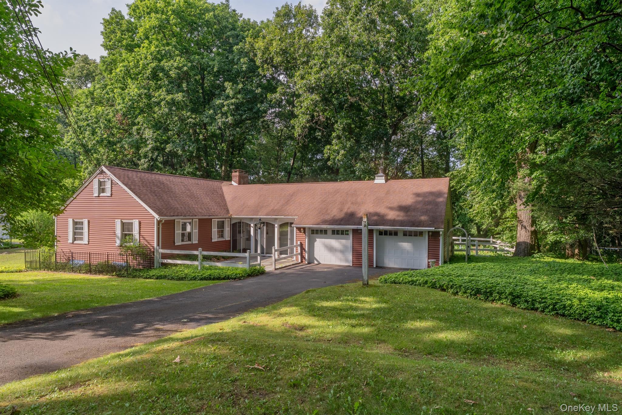 8 Carroll Street – For Sale photo 2