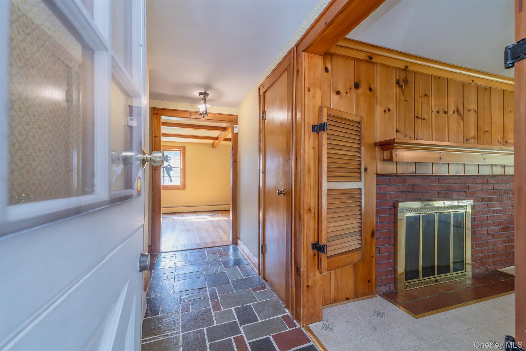 8 Carroll Street – For Sale photo 5