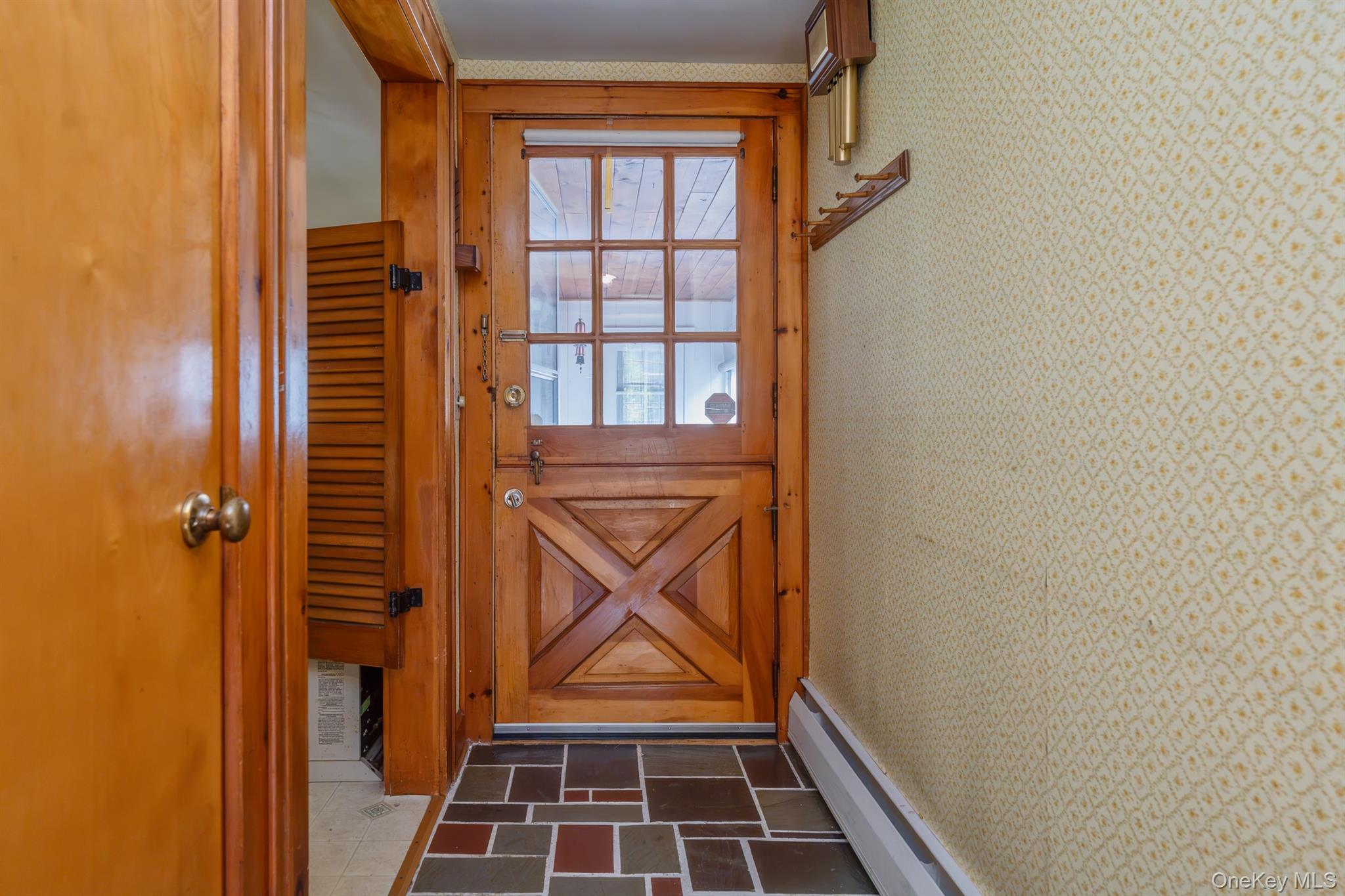8 Carroll Street – For Sale photo 6