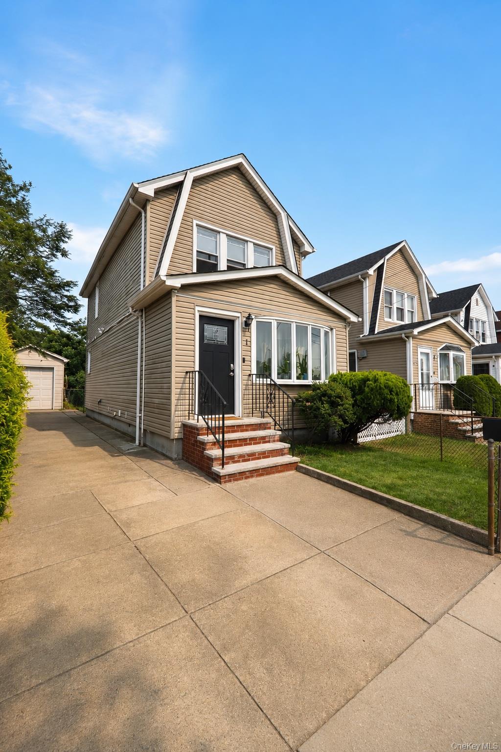1 Melrose Street – For Sale