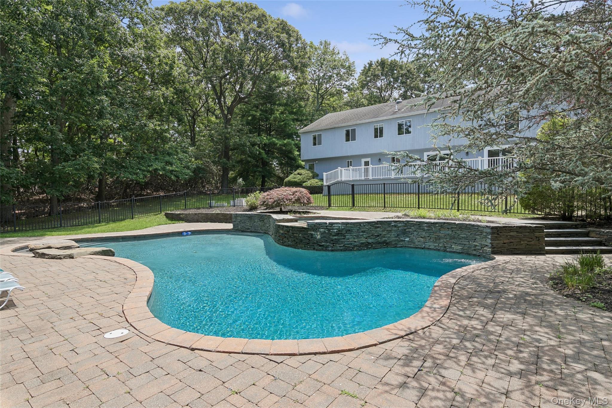 12 North Ridge Road – For Sale photo 8