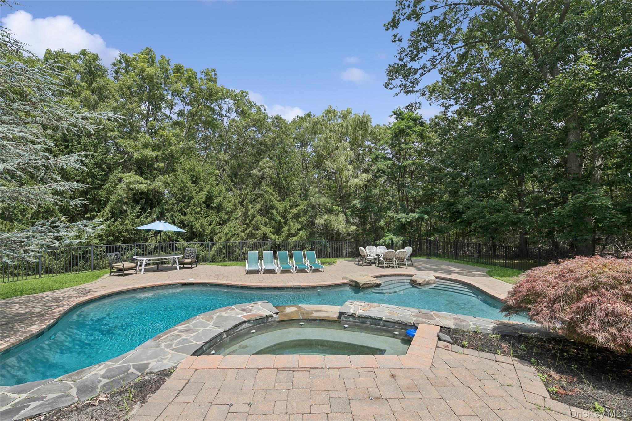 12 North Ridge Road – For Sale photo 10