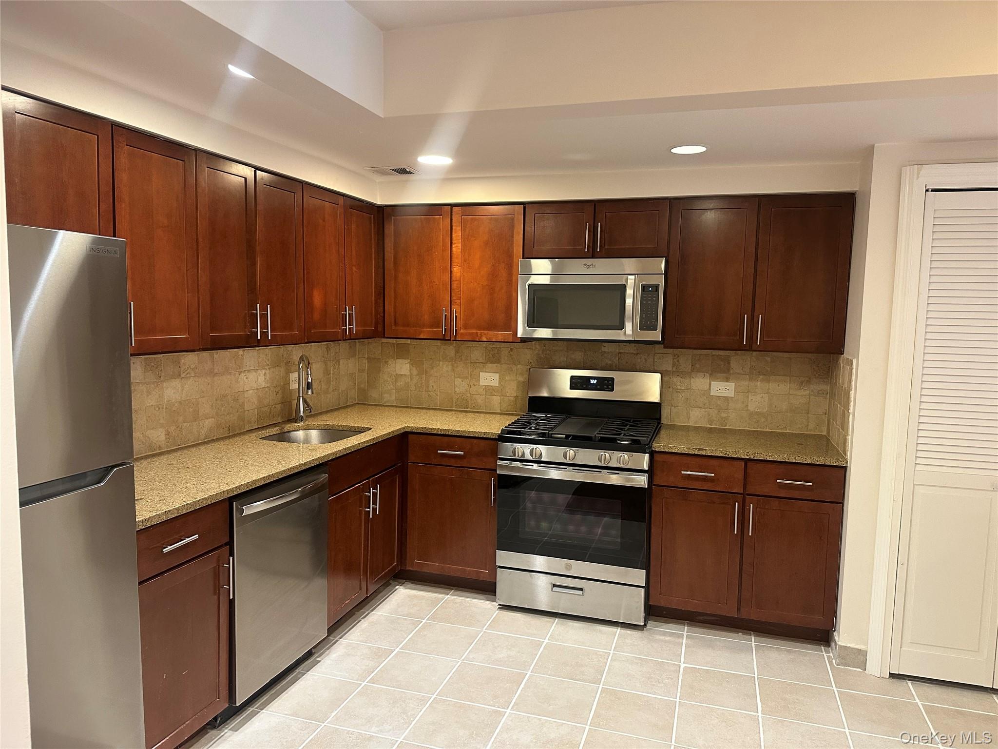 14341 84th Drive, Unit 5E photo 2