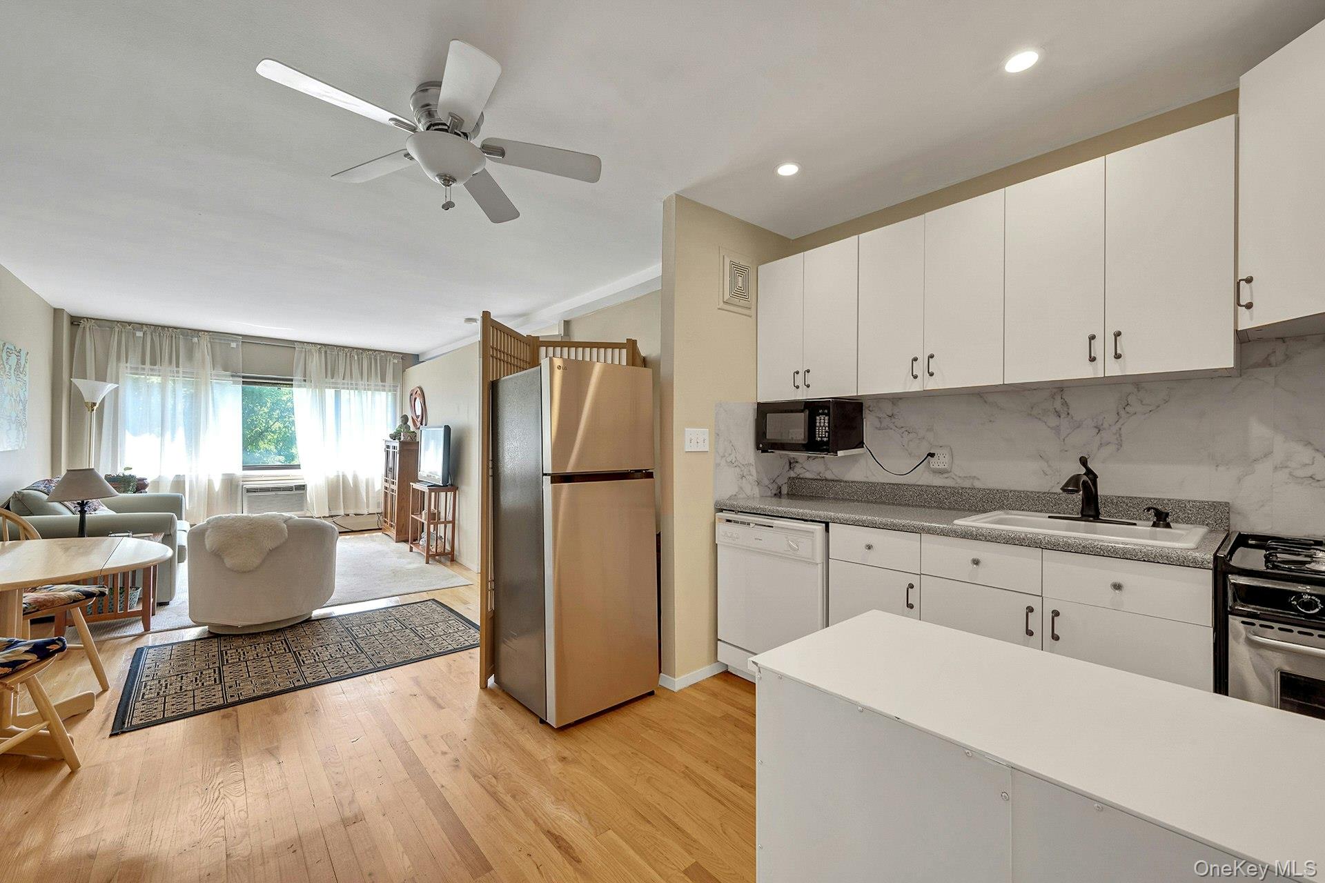 2221 Palmer Avenue, Unit 3G photo 6