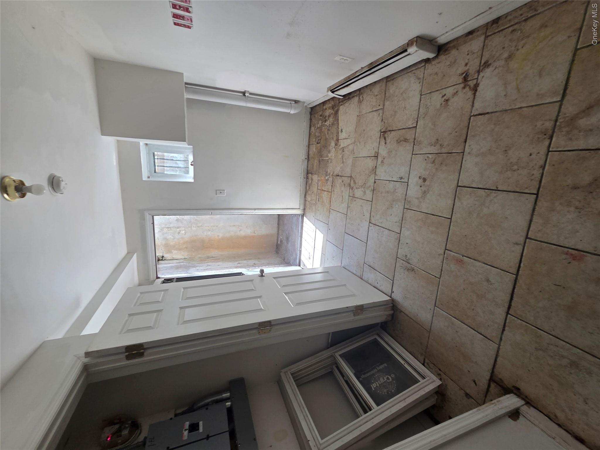 2471 B crotona – For Sale photo 5