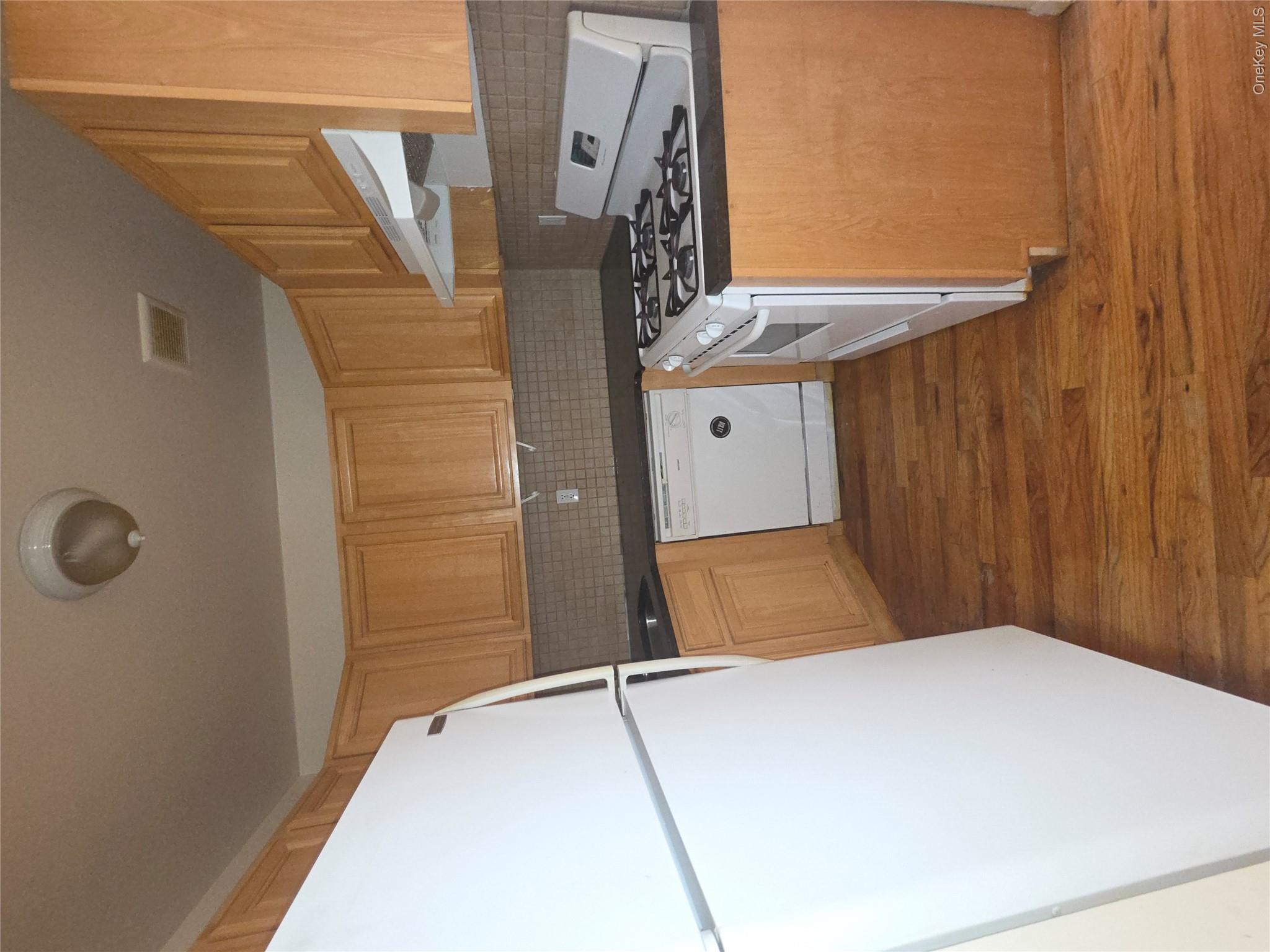 2471 B crotona – For Sale photo 14