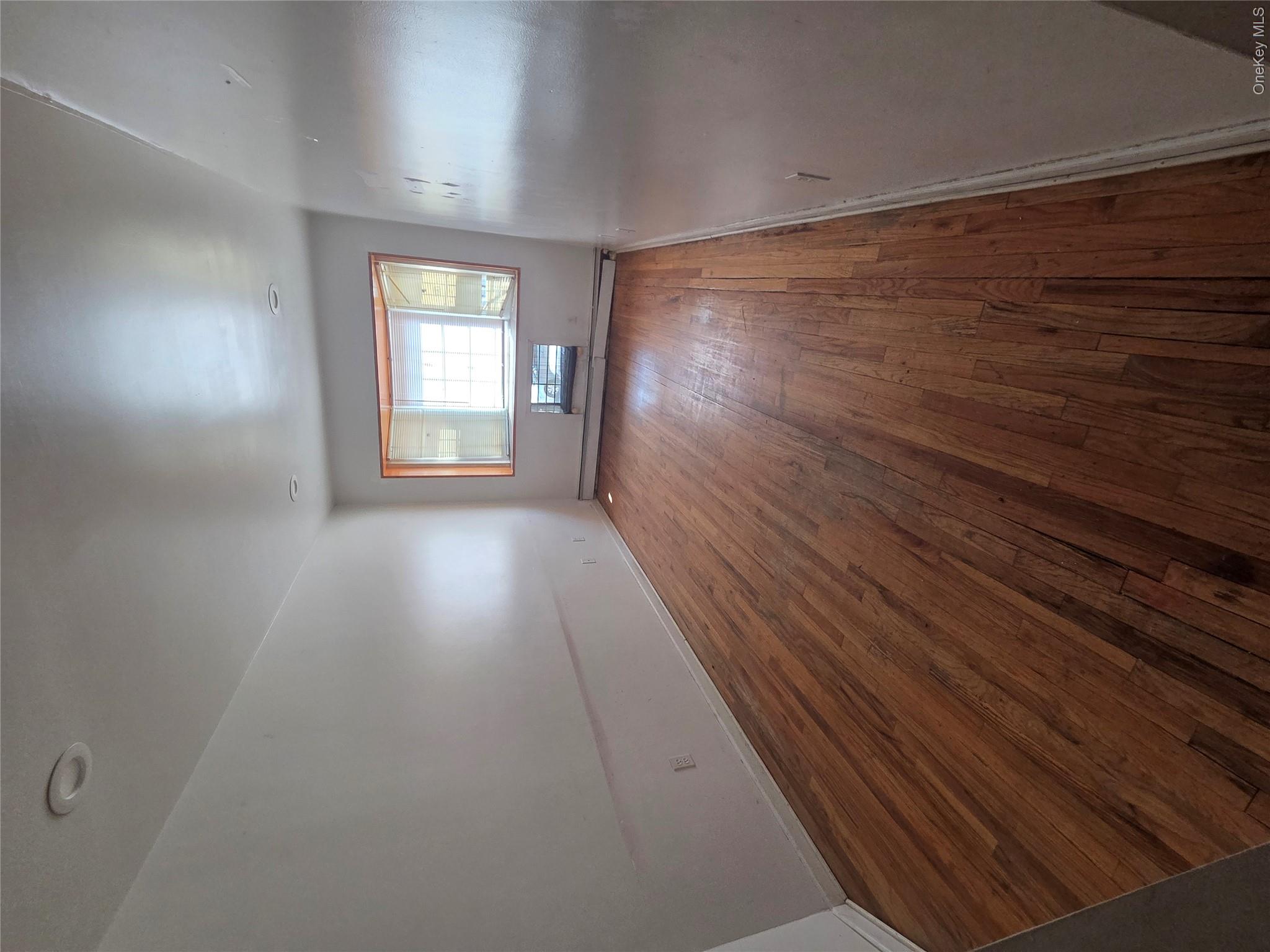 2471 B crotona – For Sale photo 8
