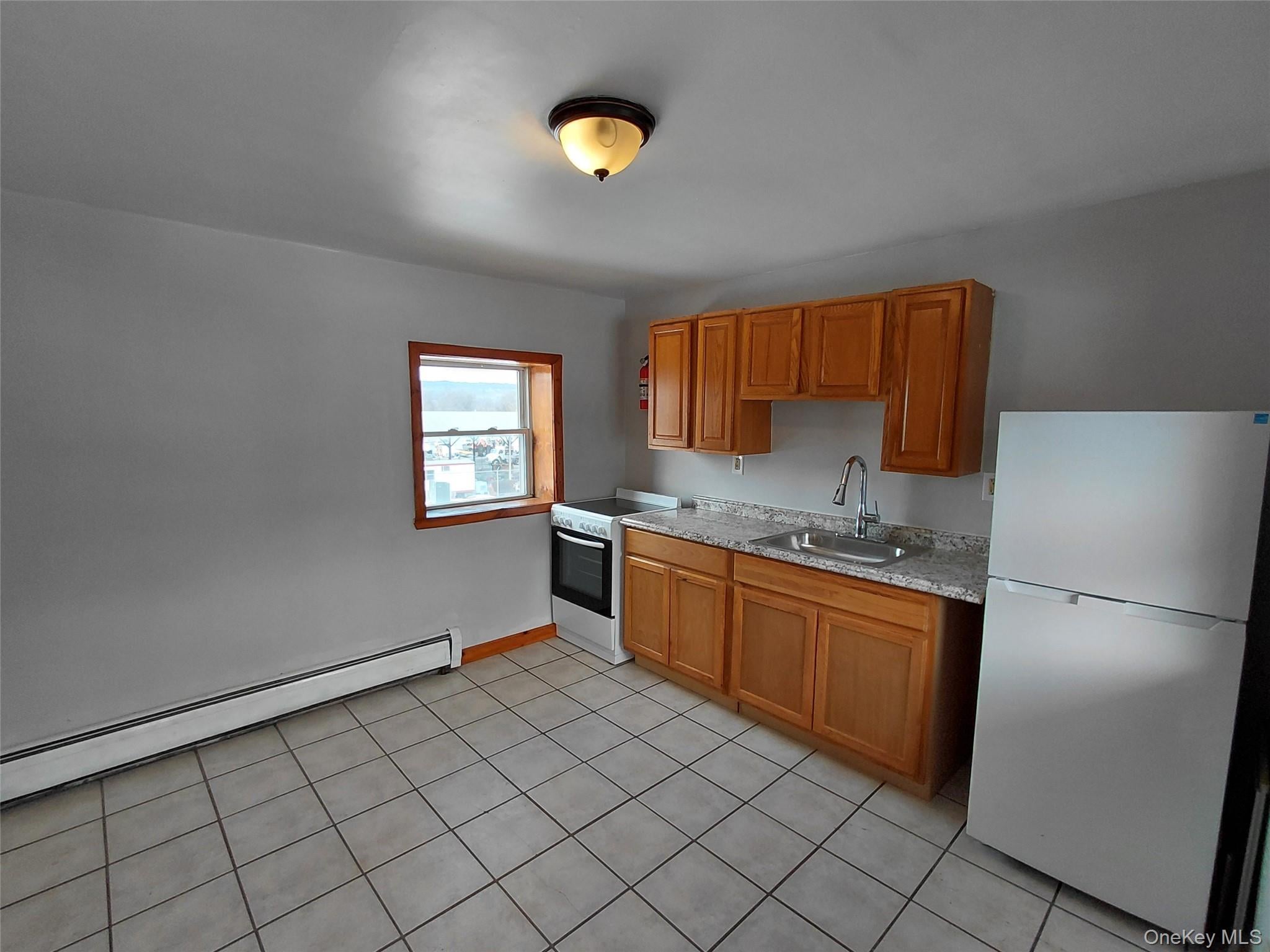 2095 Ulster Avenue, Unit 9