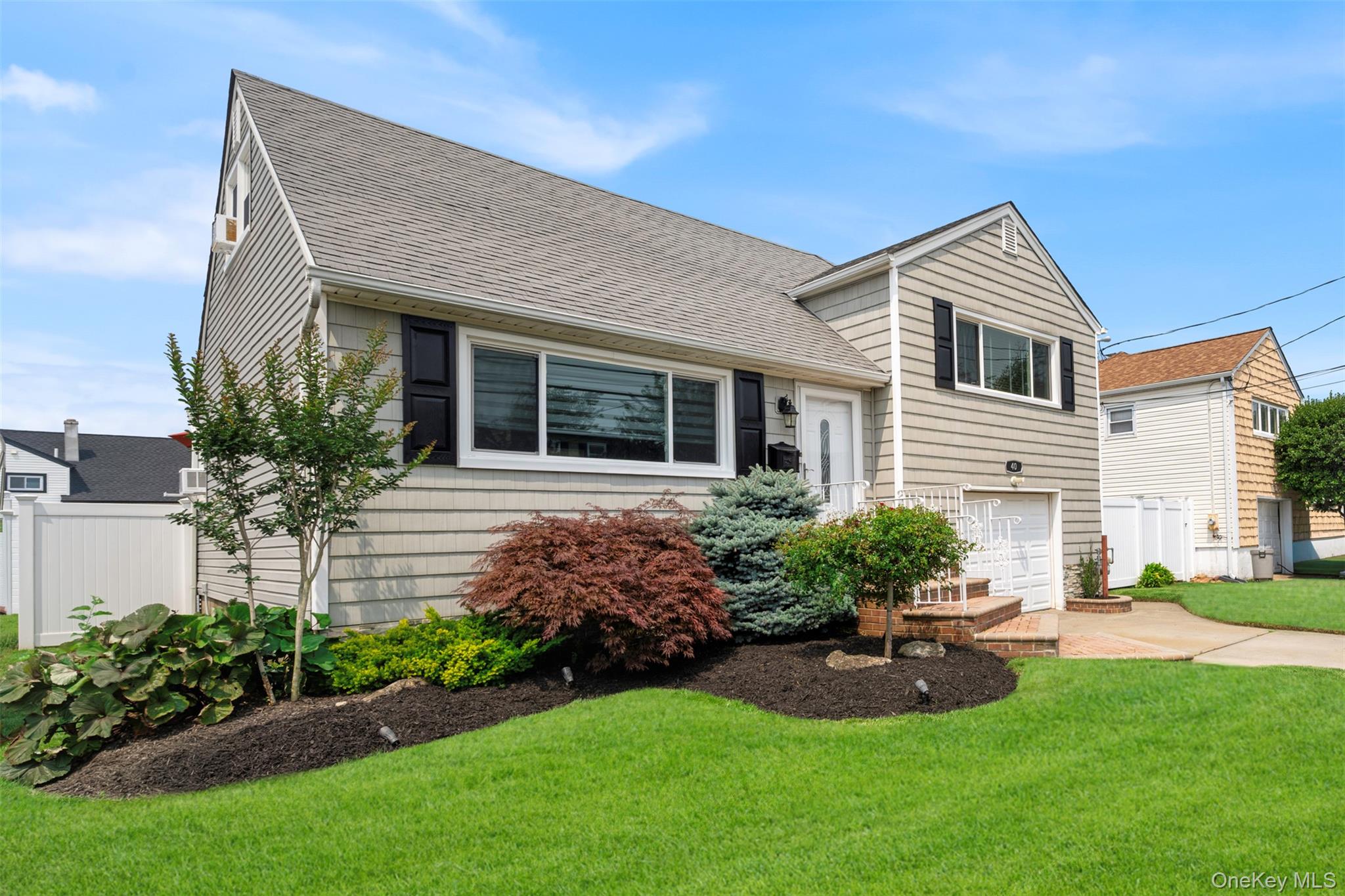 40 Martha Street – For Sale photo 2
