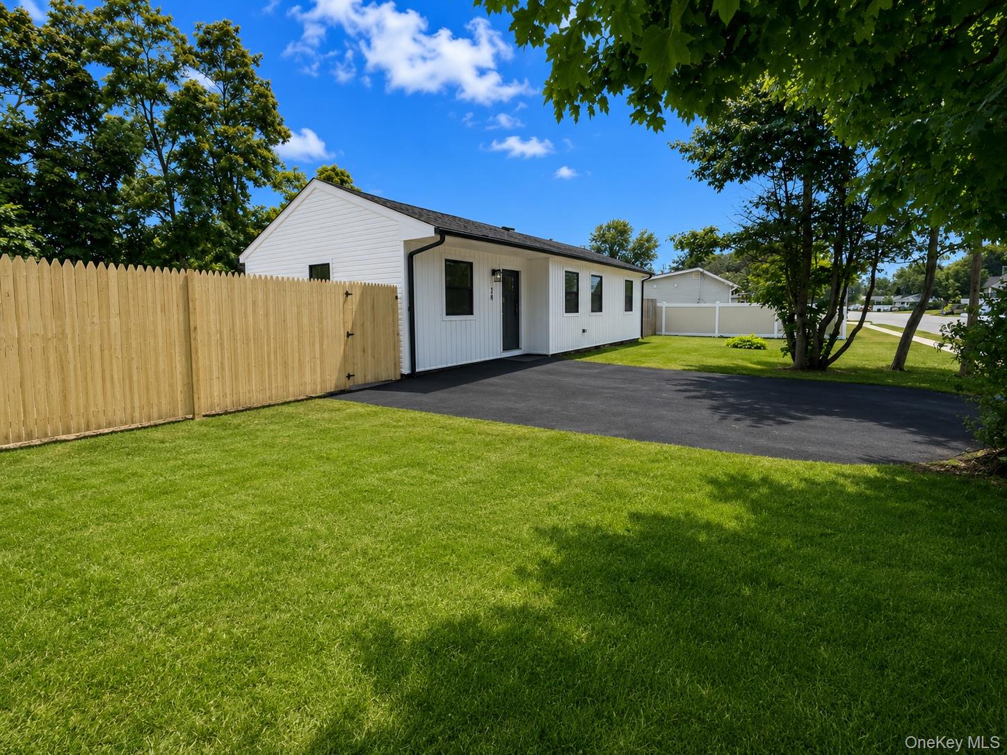 24 E Cherry Street – For Sale photo 4