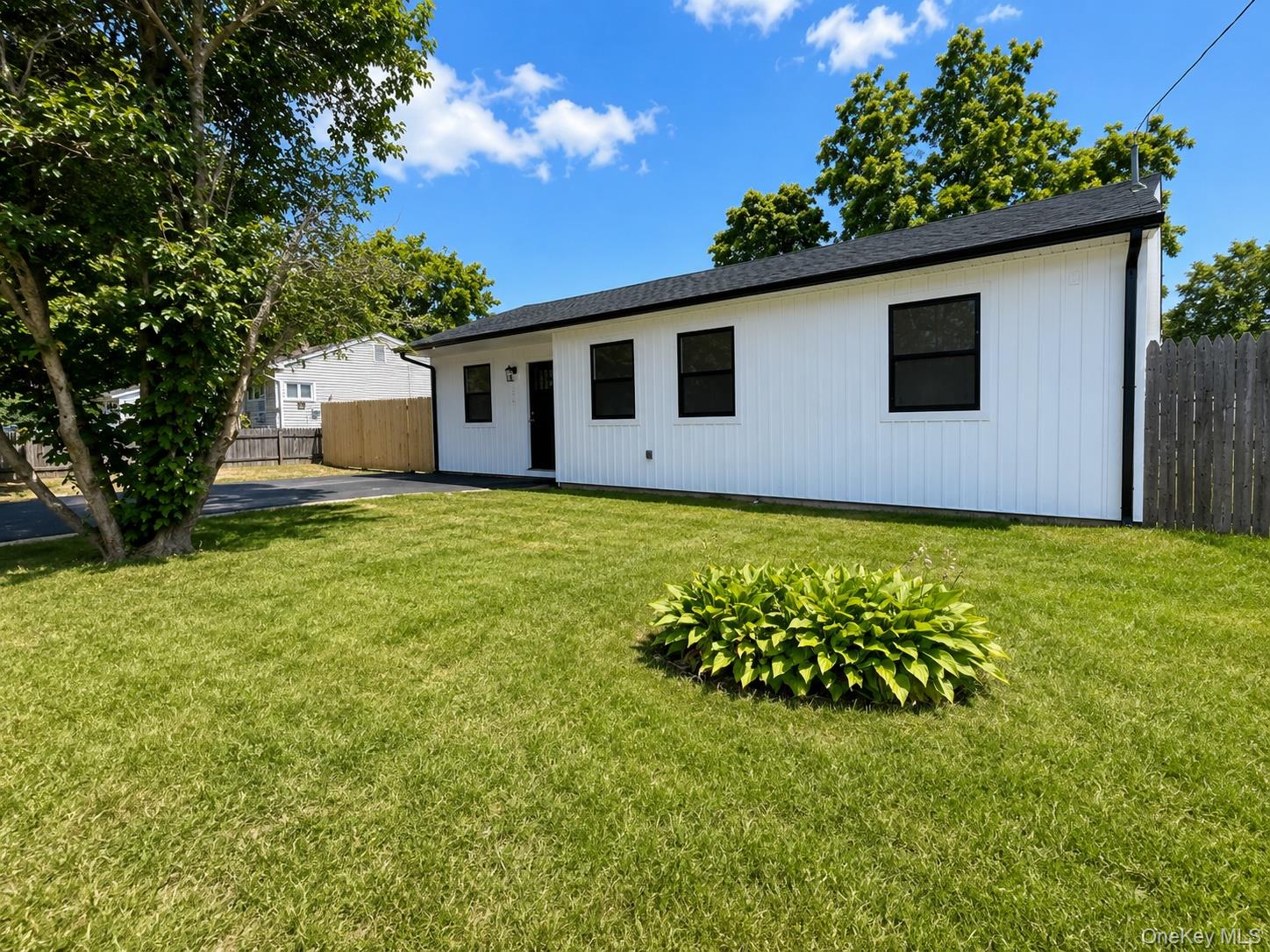 24 E Cherry Street – For Sale photo 3