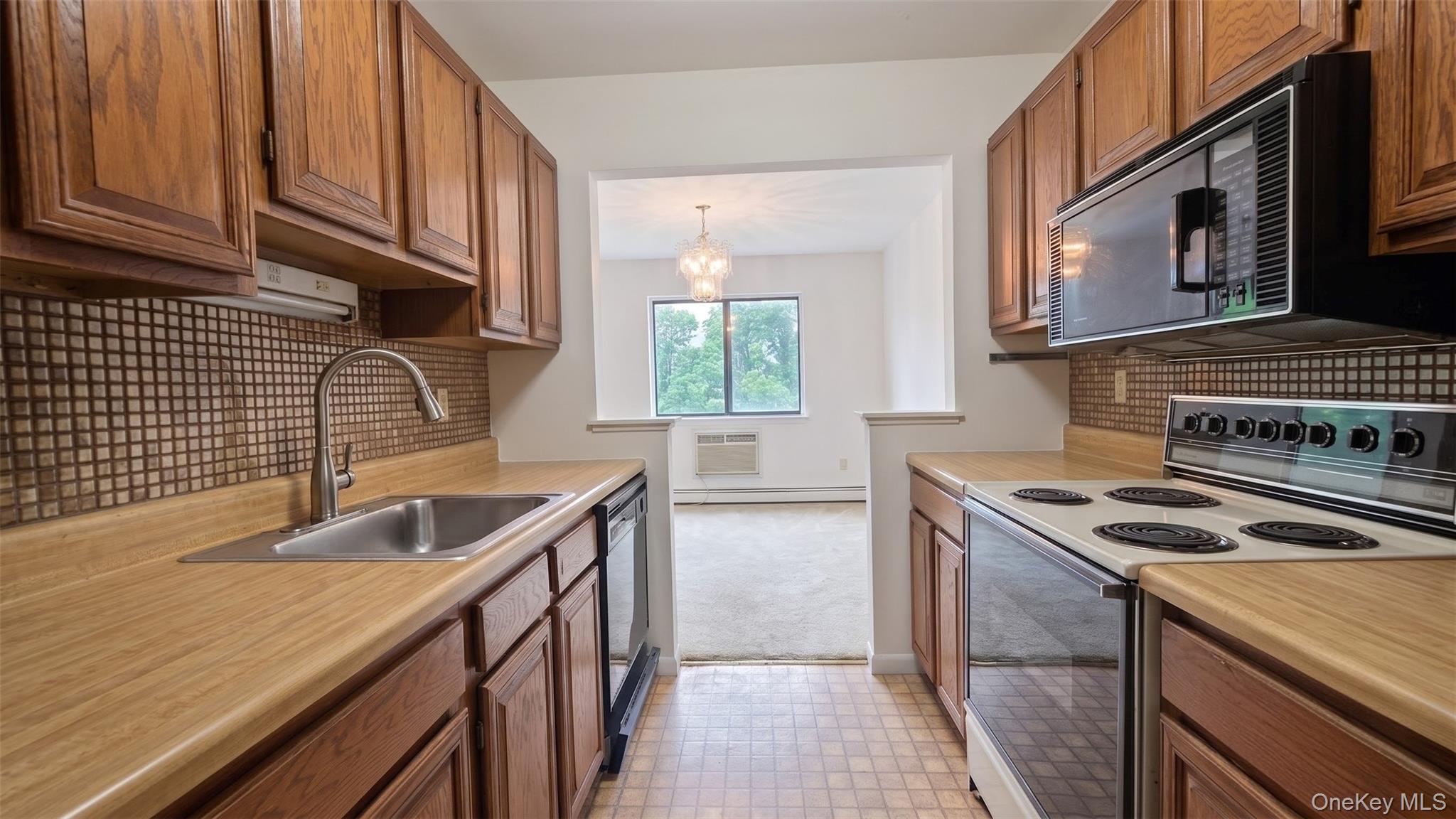 14 Skyline Drive, Unit 14 photo 5