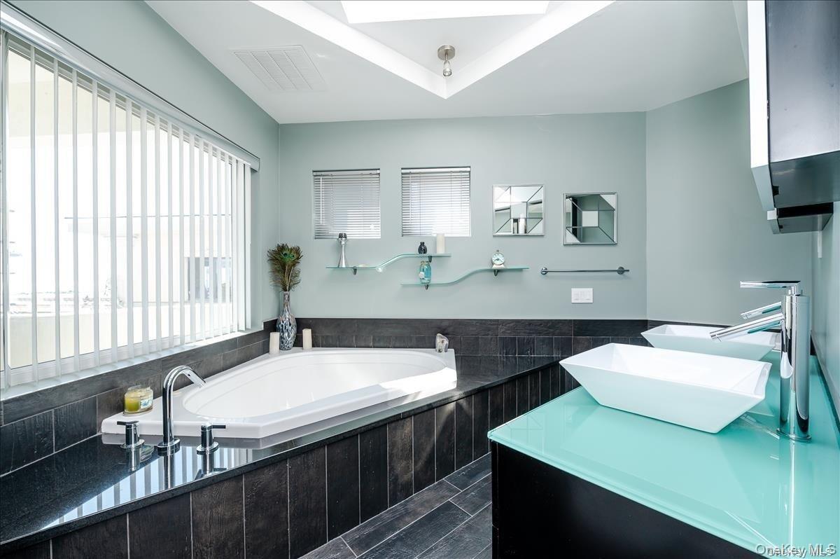 17 New York Avenue, Unit House photo 20