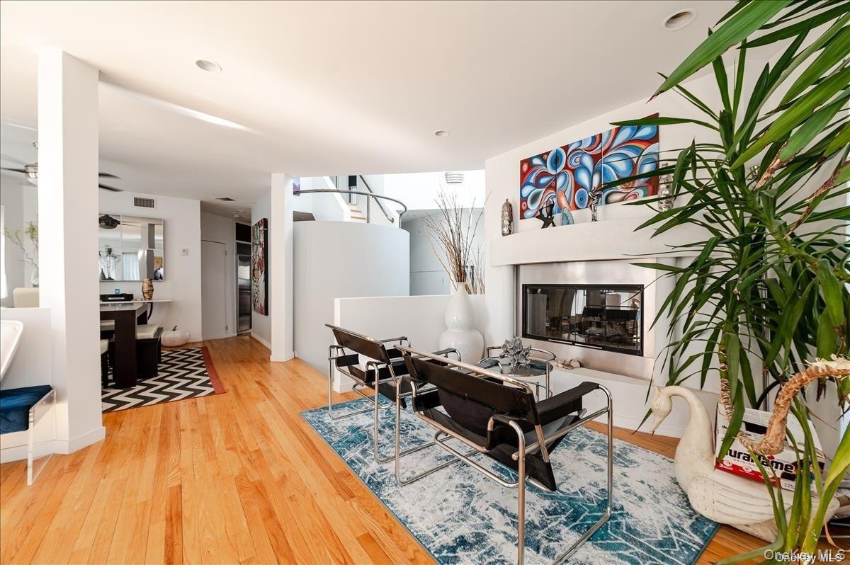 17 New York Avenue, Unit House photo 4