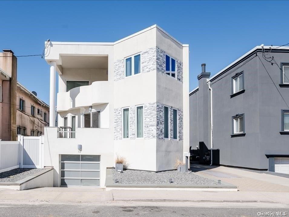17 New York Avenue, Unit House photo 2